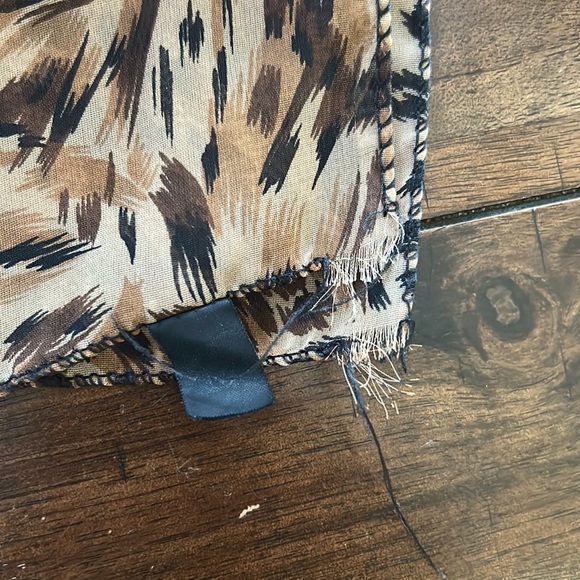 Pretty leopard scarf - Picture 3 of 3